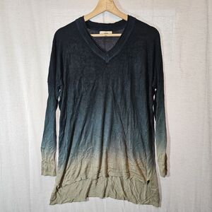 Entro Womens Medium Slinky Green Ombre Sweater V-neck Boho Tunic Lightweight